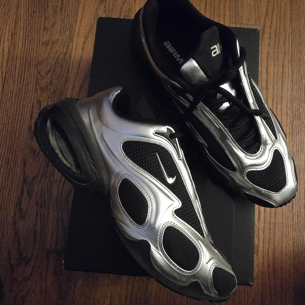Women Black and Silver Nike Air Max MUSE  Sneakers